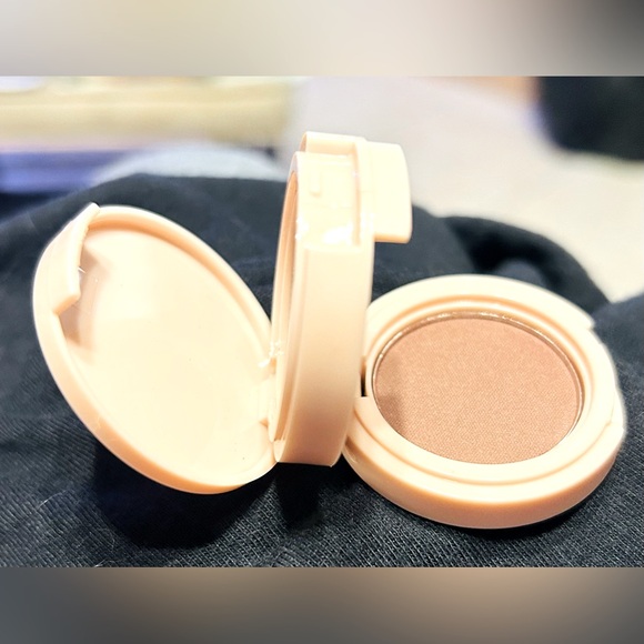 New-Sophia And Mabelle’s So Festive Eye Shadow Duo-So Festive. 1.5g. - Picture 2 of 6